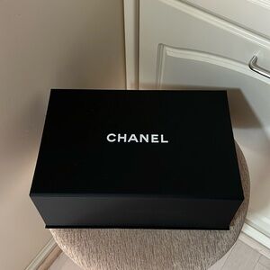 Chanel box